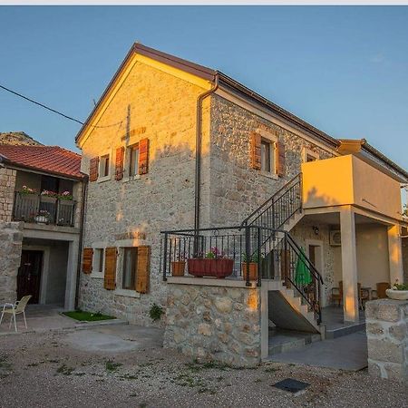 Apartments Punta Starigrad Paklenica Eksteriør billede