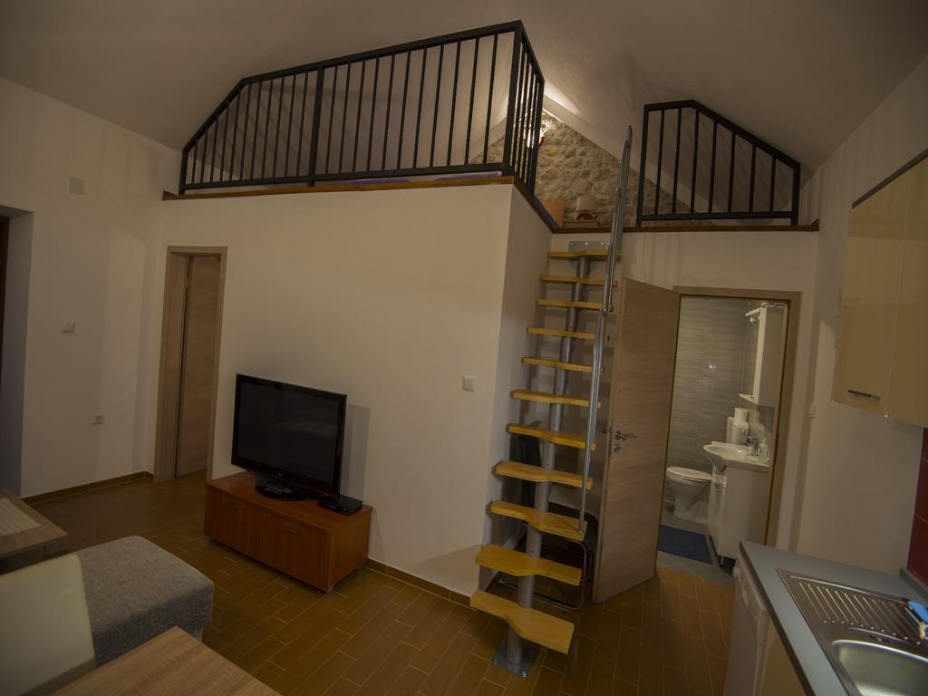 Apartments Punta Starigrad Paklenica Eksteriør billede